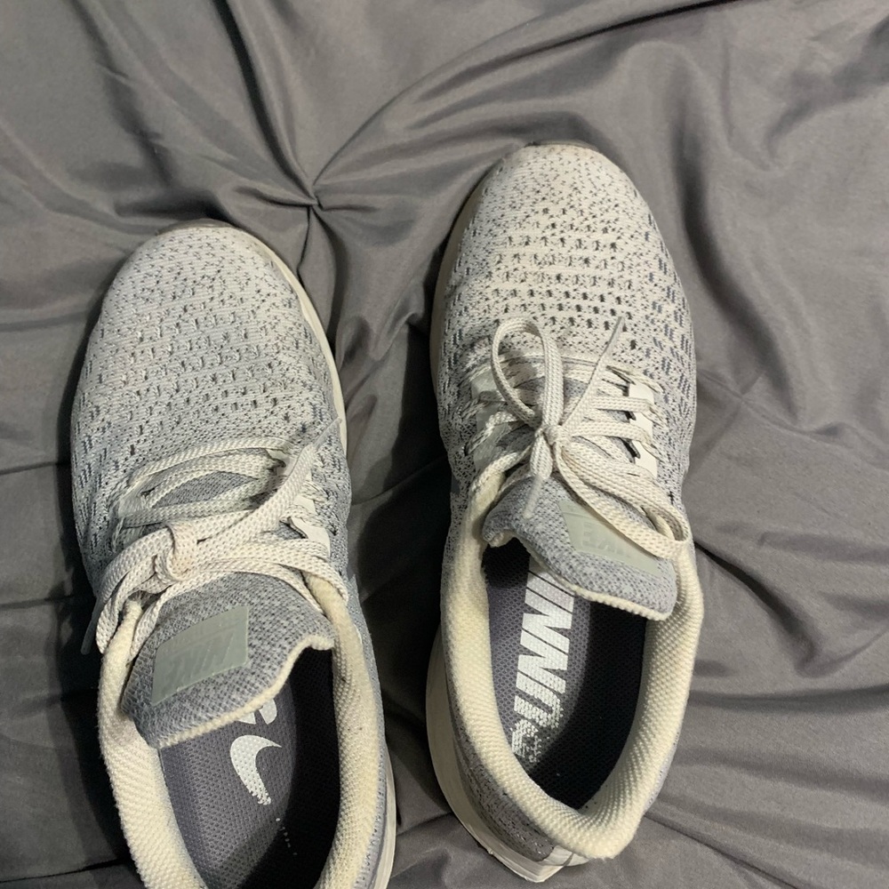 Nike Pegasus - Picture 3 of 3